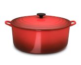 Le Creuset Round Dutch Oven, 9-Qt., Red