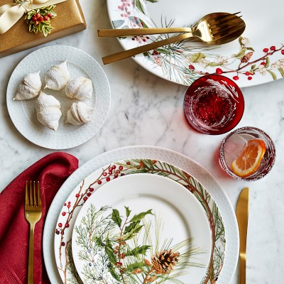 Williams-Sonoma - December 2019 - Woodland Berry Oval Platter