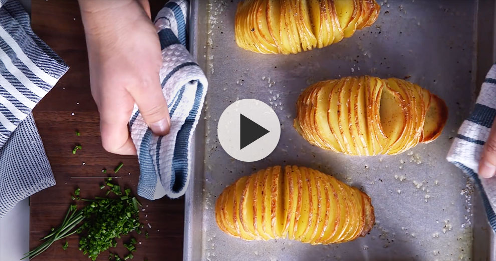 Easy Way to Make Hasselback Potatoes Easy Way to Make Hasselback Potatoes