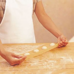 filling ravioli 1