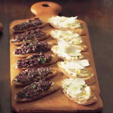 Tapenade Crostini
