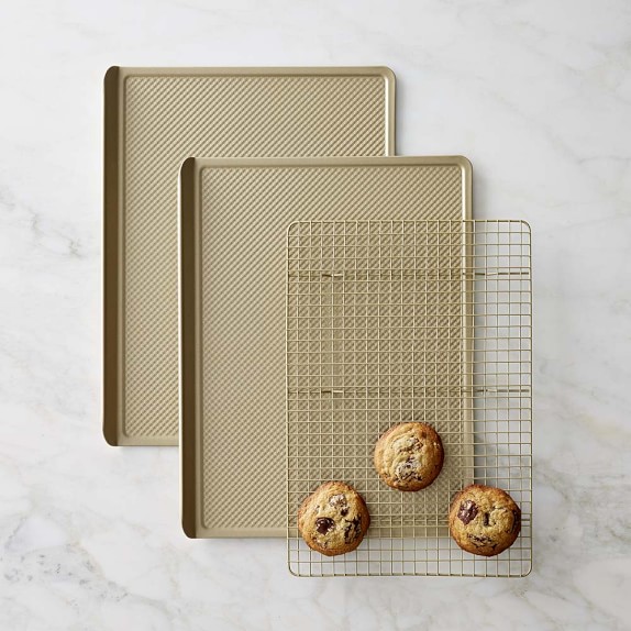 williams sonoma goldtouch nonstick 3 piece cookie bakeware set williams sonoma cookie sheet
