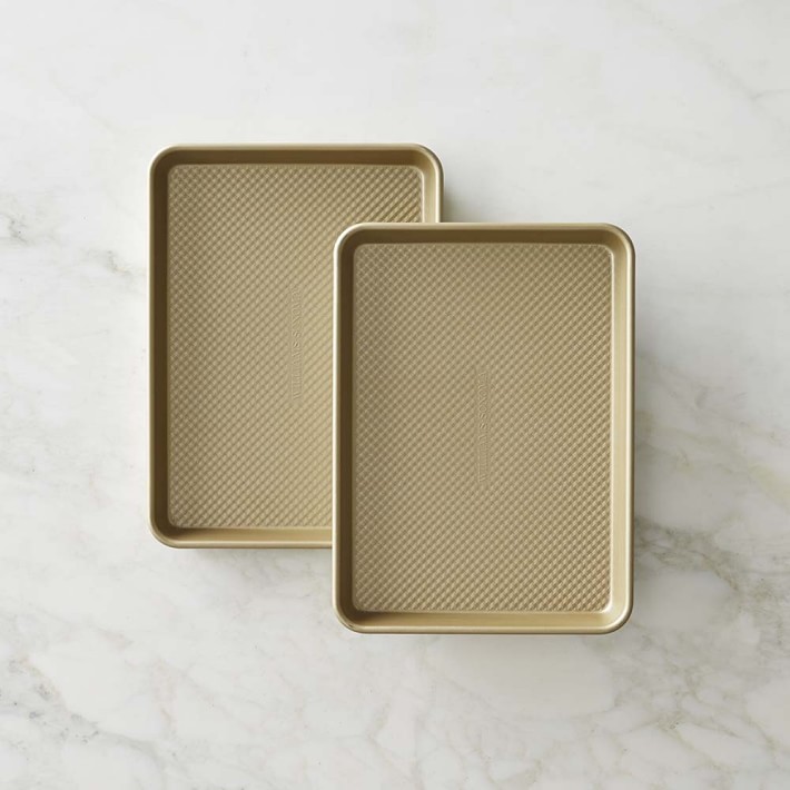 williams sonoma goldtouch nonstick quarter sheet set of 2 gold cookie sheet