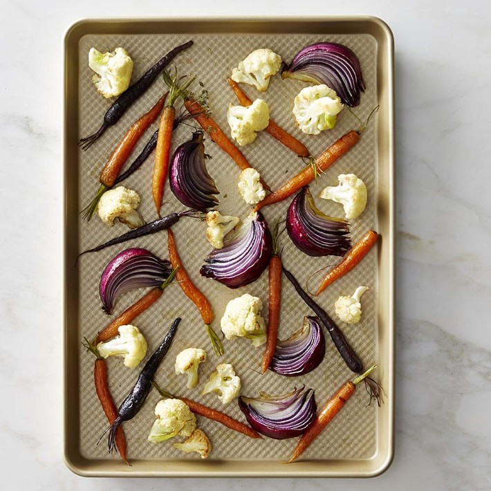 williams sonoma goldtouch nonstick half sheet pan williams sonoma williams sonoma cookie sheet