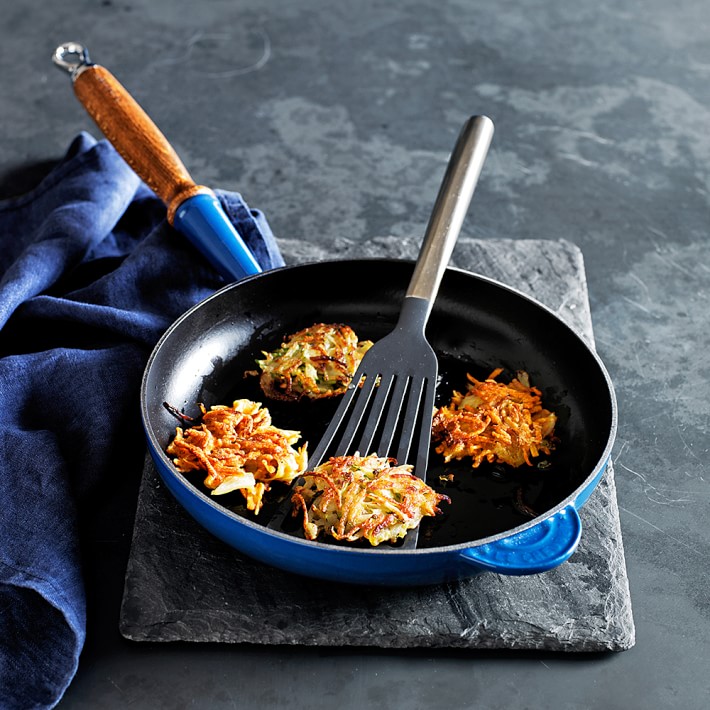 Le Creuset Cast Iron Frying Pan Wooden Handle Designs Le Creuset Cast Iron Frying Pan Wooden Handle Designs