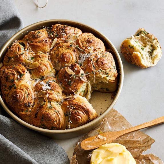Williams Sonoma Goldtouch Nonstick Round Cake Pans Williams Sonoma Goldtouch Nonstick Round Cake Pans