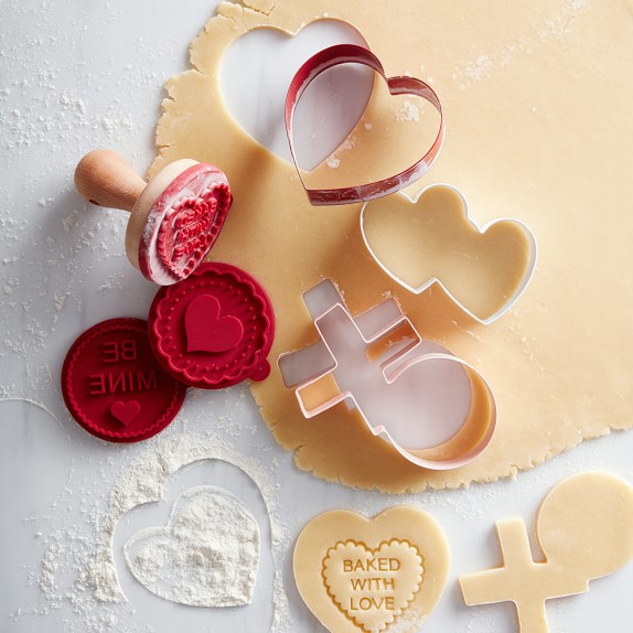 Williams Sonoma Valentine's Day Cookie Cutter Set on Ring 