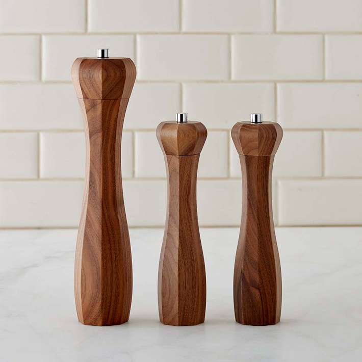 Williams Sonoma Octagonal Walnut Wood Salt Pepper Mills Williams Sonoma Octagonal Walnut Wood Salt Pepper Mills
