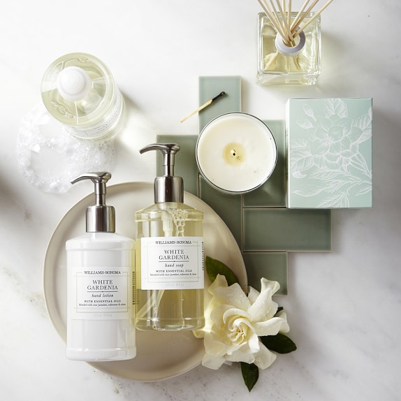 Williams Sonoma White Gardenia Essential Oils Collection. #candles #gardenia #homedecor