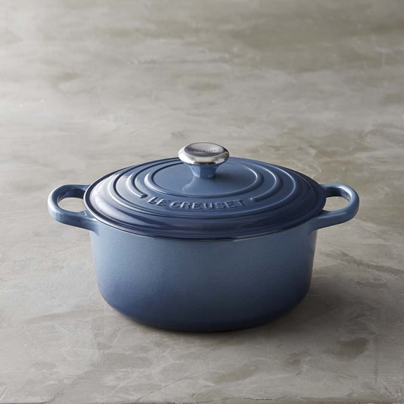 Le Creuset Signature Cast Iron Round Williams Sonoma Le Creuset Signature Cast Iron 3 1 2 Qt