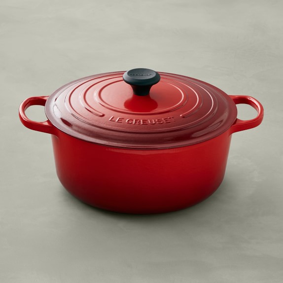 Le Creuset Signature Cast-Iron Round Dutch Oven, 7 1/4-Qt., Red