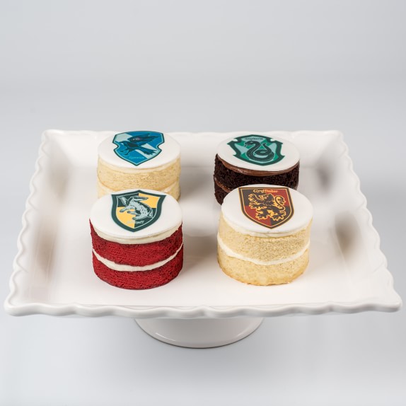 We Take the Cake HARRY POTTER™ Mini House Cakes